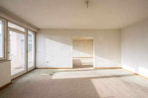 Wohn-Essbereich - 3 Zimmer Etagenwohnung zum Kaufen in München