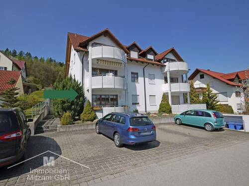 Gebäudeansicht - Kompakte 3-Zimmer-Ergeschoss-Whg. mit EBK und Garage in ruhiger Lage von Töging