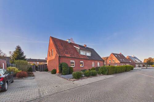 Außenansicht - 4 Zimmer Doppelhaushälfte zum Kaufen in Neuenhaus