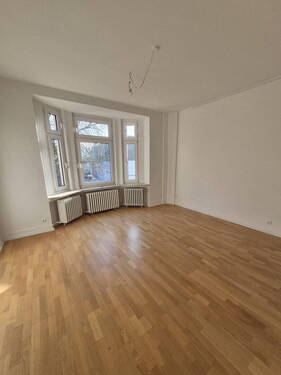 Wohnzimmer mit Erker - 