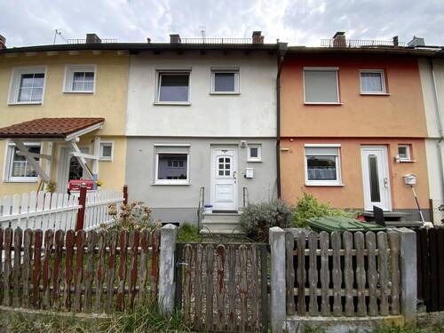Außenansicht - Reihenmittelhaus mit 95,00 m&sup2; in Schwandorf zum Kaufen