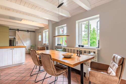 Platz für einen großen Esstisch - 