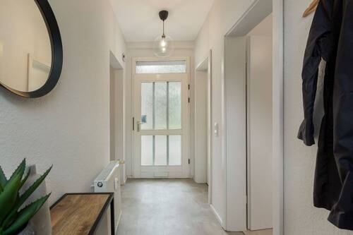 Flur - 4 Zimmer Doppelhaushälfte zum Kaufen in Bergkamen