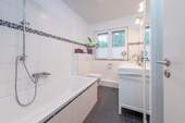 Vollbad mit Fenster - 