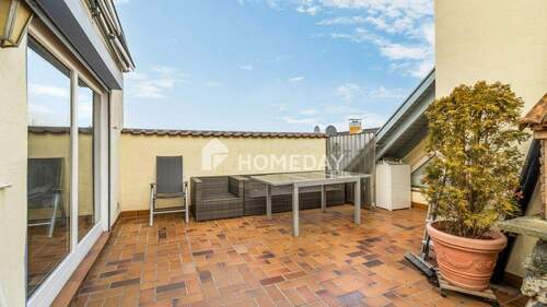 DG Dachterrasse 1 - 1 Zimmer Mehrfamilienhaus, Wohnhaus zum Kaufen in Sulzbach am Main