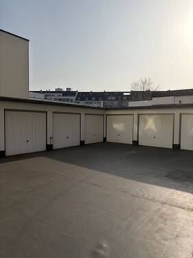 Garagenansicht - Etagenwohnung in Düsseldorf
