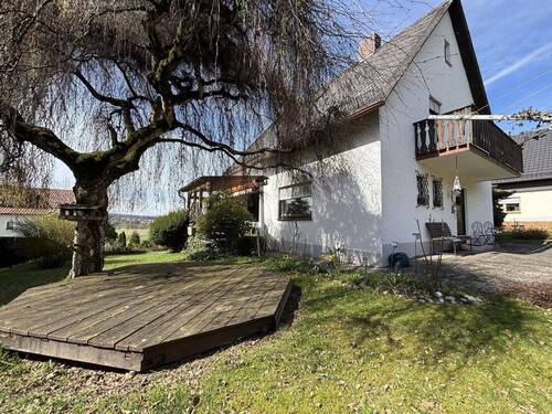 Garten und Wohnhaus - 5 Zimmer Einfamilienhaus zum Kaufen in Wernberg-Köblitz