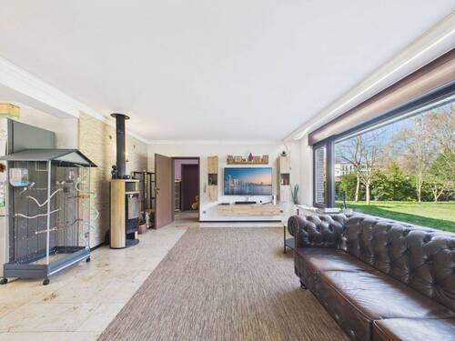 Wohnzimmer - 9 Zimmer Einfamilienhaus zum Kaufen in Dortmund