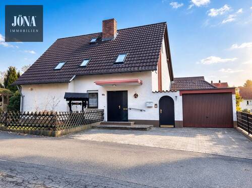 Aussenansicht - Sehr gepflegtes Wohnhaus in ruhiger Sonnenlage - vielseitig nutzbar als Ein- oder Zweifamilienhaus