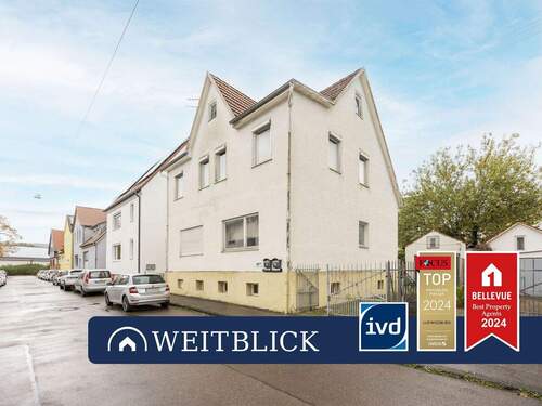 Titelbild - WEITBLICK: Zweifamilienhaus mit Sanierungspotenzial!