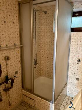 2. Dusche im Keller - 