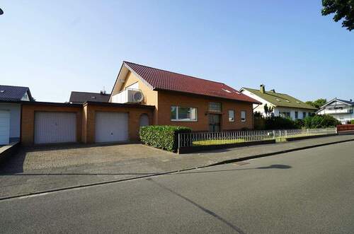 Herzlich Willkommen - Sofort bezugsfertig mit 2 Wohneinheiten in ruhiger Wohnlage in Paderborn-Sennelager