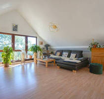 Lichtdurchflutete 2-Zimmer-Dachgeschosswohnung mit Dachterrasse und modernisiertem Bad in Wendelstein