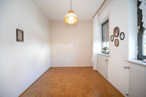 Gäste-/Arbeitszimmer - 