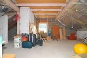 Dachgeschoss vorbereitet zum Ausbau - 