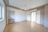 3-Fam. Haus in Vöhringen - EG Zimmer 2-1 - 