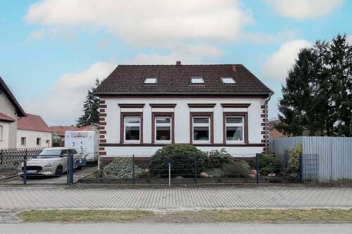 Objektansicht - Demnächst Bezugsfrei ! Charmantes Einfamilienhaus mit 4 Zimmern und Garten in Klosterfelde
