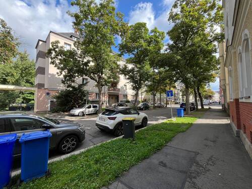 Straßenansicht - 5 Zimmer Etagenwohnung zur Miete in Zwickau