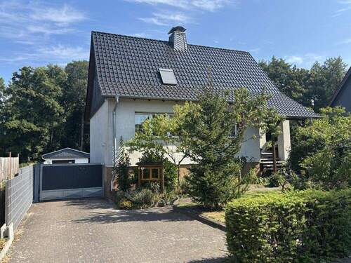 Außenansicht - Lebensqualität pur: Einfamilienhaus in Möckern mit Pool, Sauna und großem Keller