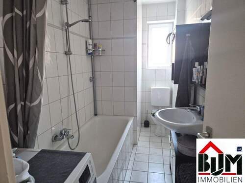 Bad - Etagenwohnung mit 57,90 m&sup2; in Nürnberg zur Miete