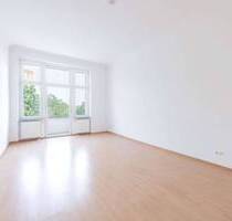 Attraktive 2-Zimmer-Wohnung mit Balkon, Aufzug und modernisiertem Wohnkomfort in ruhiger Umgebung - Berlin Spandau