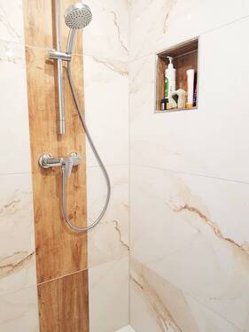 Badezimmer, Dusche - 