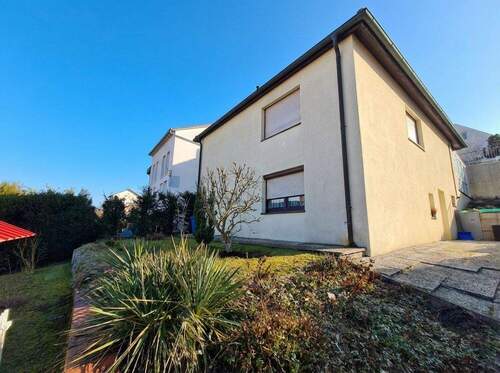 A, Ansicht hinten rechts - 5 Zimmer Einfamilienhaus zum Kaufen in Würzburg