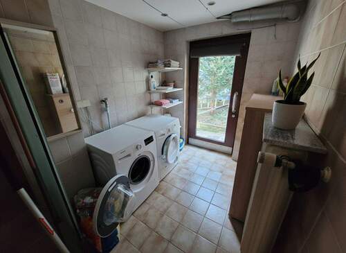 Sockelgeschos, Waschraum - 