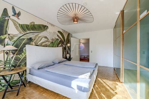 Schlafzimmer mit Einbauschrank - 