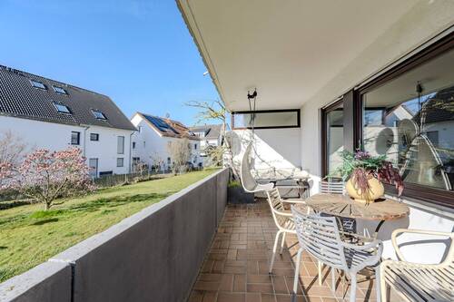 Süd-Balkon (angrenzend am Wohn- / Essbereich) - 