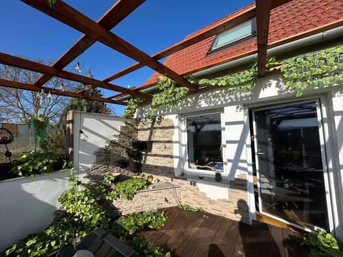 Terrasse - Wohnidylle mit Weitblick: Großzügiges Einfamilienhaus mit Potenzial und riesigem Garten in Schkölen