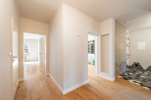 Flur - 4 Zimmer Etagenwohnung zum Kaufen in München