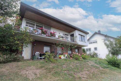 Ansicht Außen - 4 Zimmer Einfamilienhaus zum Kaufen in Heidenrod