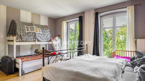 1. OG Schlafzimmer 2 - 