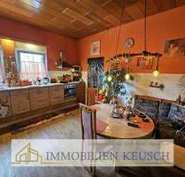 2 Fam.-Haus in zentraler Lage, großes grünes Grundstück mit Garage + Stellplätze - 2 Eingänge - Thedinghausen