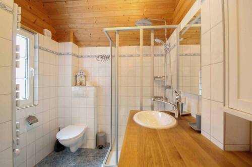 Badezimmer EG - 4 Zimmer Einfamilienhaus zum Kaufen in Silz