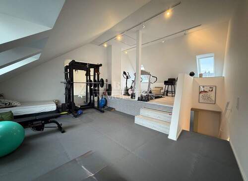 Lichtdurchfluteter Dachboden - 