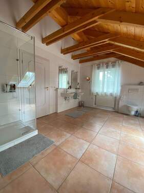 Badezimmer DG 2.jpg - 