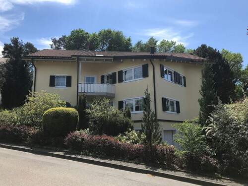 Hausansicht (4).JPG - Mehrfamilienhaus, Wohnhaus mit 282,00 m&sup2; in Wartenberg zur Miete