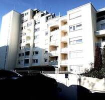 Energetisch bestens modernisierte 2-ZIMMER-WOHNUNG mit Parkett, Top-Einbauschränken und Südbalkon, Einbauküche mit Th... - Köngen