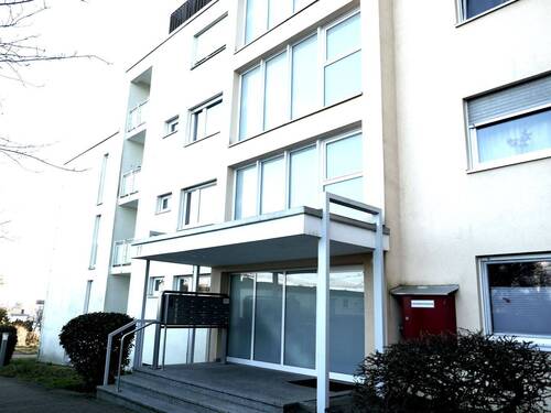 Eingangsseite - 2 Zimmer Etagenwohnung in Köngen