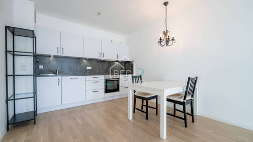 Wohnen/Küche - 2 Zimmer Etagenwohnung in München