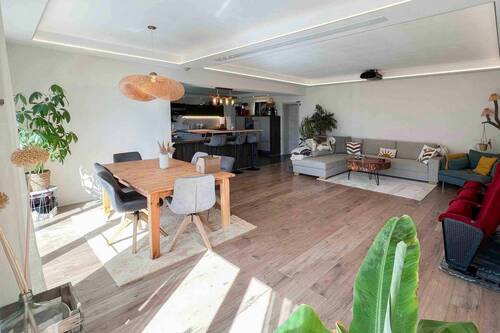 EG Wohnbereich - 3 Zimmer Etagenwohnung zum Kaufen in Igersheim