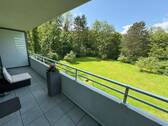 Balkon - Exklusive, ruhige und barrierefreie Zwei-Zimmer-Eigentumswohnung - kernsaniert (2012) ! Balkon und Stellplatz!