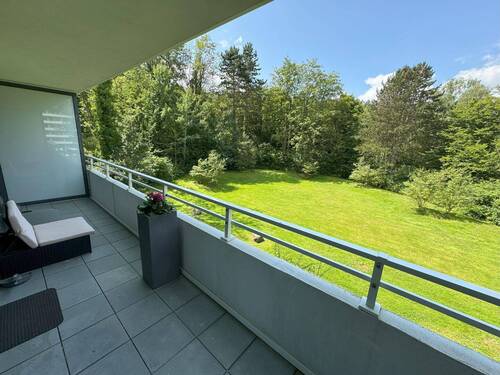 Balkon - Exklusive, ruhige und barrierefreie Zwei-Zimmer-Eigentumswohnung - kernsaniert (2012) ! Balkon und Stellplatz!