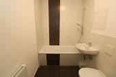 Beispiel Bad mit Wanne - 2 Zimmer Etagenwohnung in Freiberg