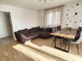 Wohn- und Esszimmer - 3 Zimmer Etagenwohnung zum Kaufen in Ehingen (Donau)