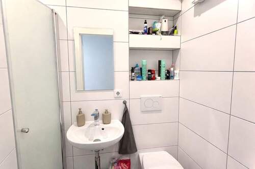 Modernes Badezimmer - 