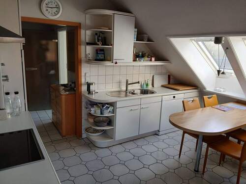 Helle Dachgeschossküche - 