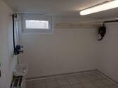 Hauswirtschaftsraum mit Fenster - 